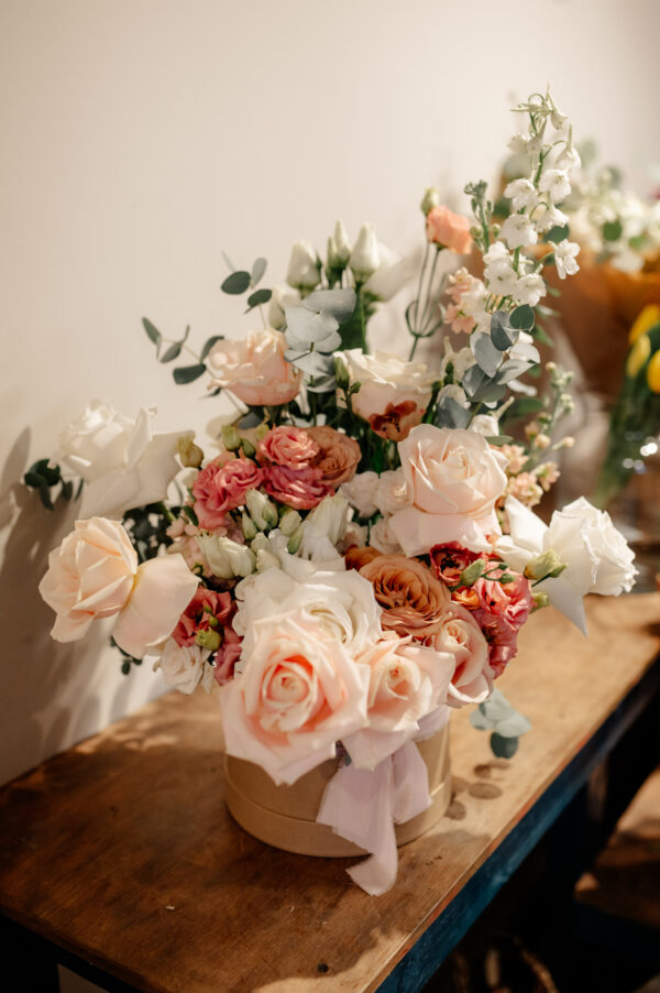 Flower hat box